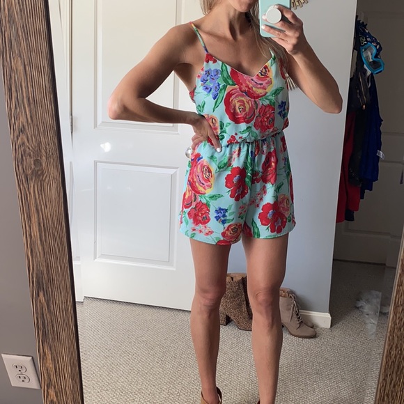 Floral Romper - Picture 1 of 4